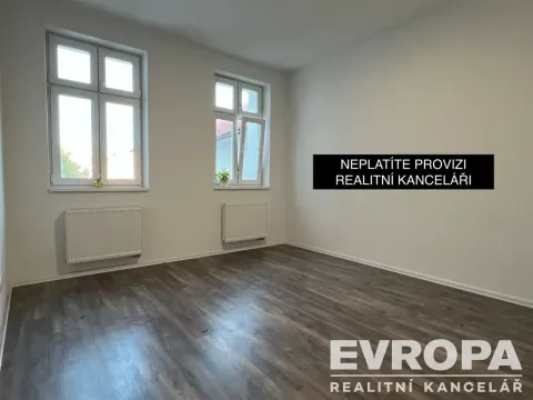Pronájem bytu 1+kk, Žirovnice, Havlíčkovo náměstí, 29 m2