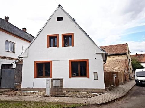Pronájem vícegeneračního domu, Podbořany, 110 m2