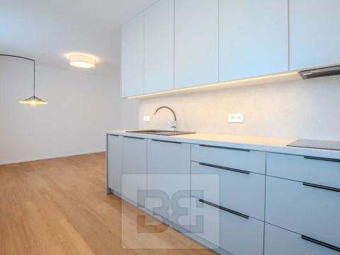 Pronájem bytu 2+kk, Praha - Břevnov, Bělohorská, 53 m2
