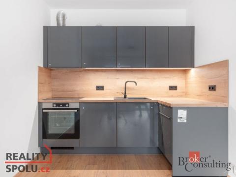 Pronájem bytu 2+kk, Pardubice - Zelené Předměstí, Smilova, 58 m2