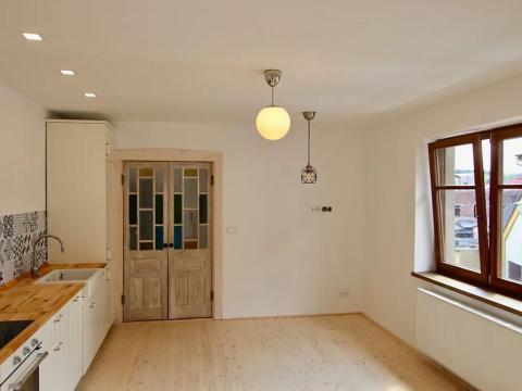 Prodej bytu 2+kk, Lomnice nad Popelkou, Doubravského, 55 m2