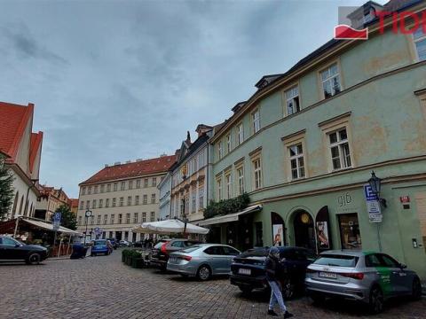 Pronájem bytu 1+1, Praha, Betlémské náměstí, 41 m2
