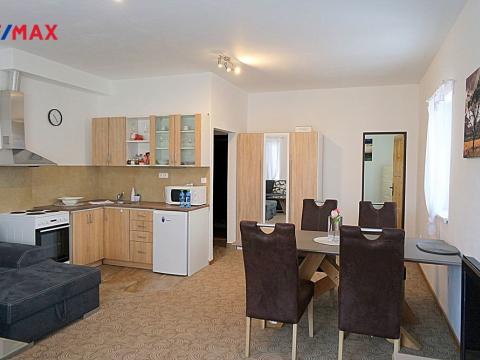 Pronájem bytu 2+kk, Hradec Králové - Nový Hradec Králové, Pod Zámečkem, 50 m2