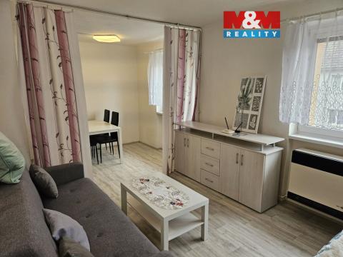Pronájem bytu 1+kk, Nové Strašecí, Topinkova, 33 m2