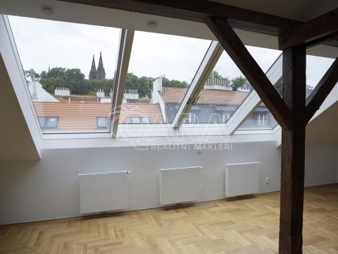 Pronájem bytu 3+kk, Praha, Vratislavova, 88 m2
