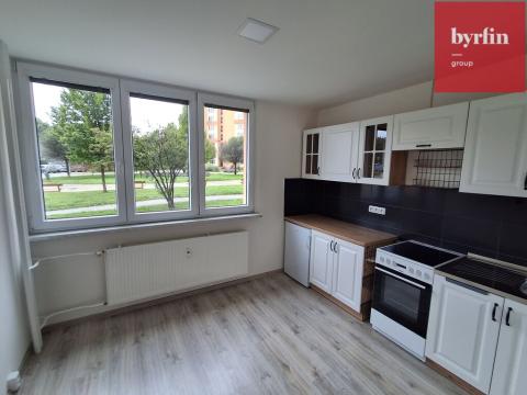 Pronájem bytu 1+1, Ostrava, Varenská, 37 m2