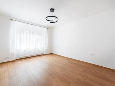 Pronájem bytu 2+kk, Praha - Holešovice, Tusarova, 63 m2