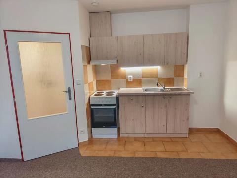 Pronájem bytu 2+kk, Trutnov, Lípové náměstí, 56 m2