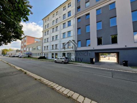 Pronájem kanceláře, Hradec Králové - Nový Hradec Králové, Na Brně, 250 m2