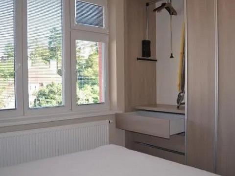 Pronájem bytu 2+kk, Praha - Podolí, Levá, 42 m2