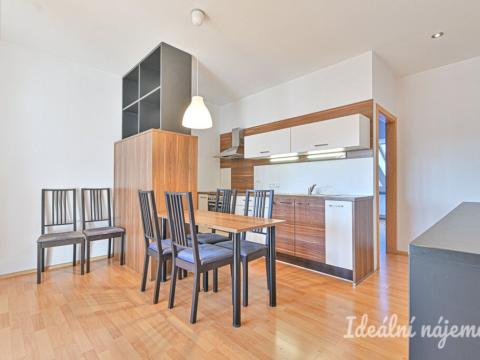 Pronájem bytu 2+1, Brno, Zahradnická, 79 m2