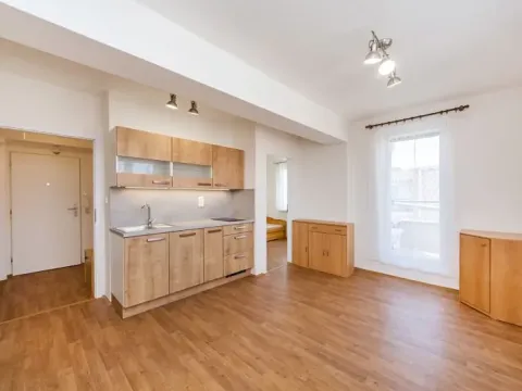 Prodej bytu 2+kk, Praha - Strašnice, Věšínova, 36 m2