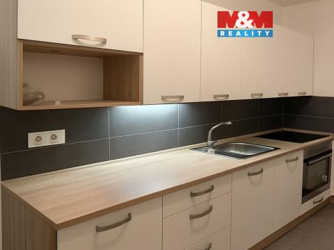 Pronájem bytu 2+1, Louny, Sladkovského, 58 m2