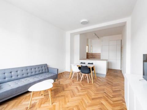 Pronájem bytu 2+kk, Praha - Karlín, Sokolovská, 69 m2