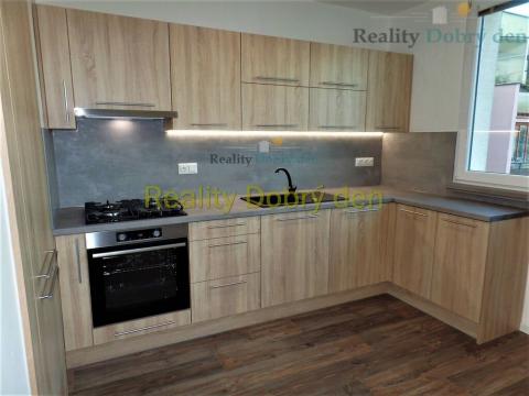 Prodej bytu 2+1, Opava, Holasická, 57 m2