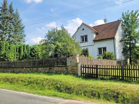 Prodej vícegeneračního domu, Družec, V Zátiší, 186 m2