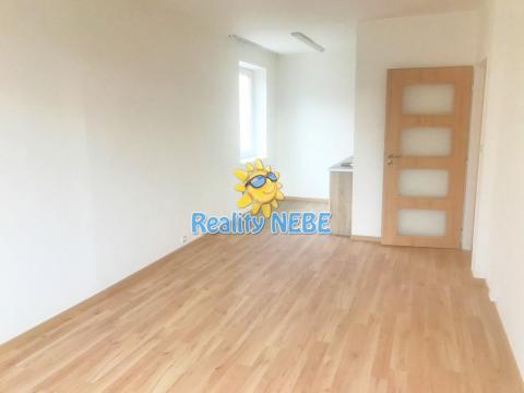 Pronájem bytu 2+kk, Praha - Smíchov, U Demartinky, 50 m2