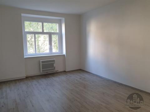 Pronájem bytu 2+1, Praha - Žižkov, Biskupcova, 55 m2
