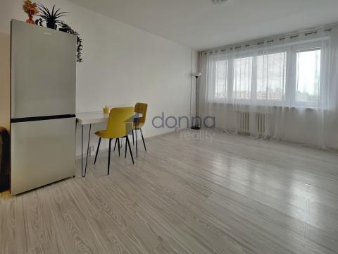 Pronájem bytu 1+kk, Praha, Bajkonurská, 26 m2