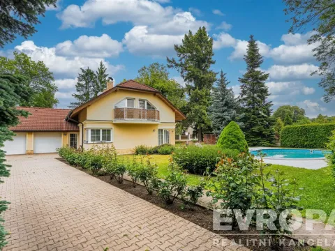 Prodej rodinného domu, Nymburk, Pístecká, 350 m2