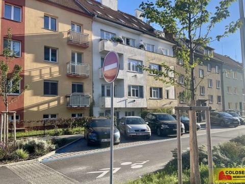 Pronájem bytu 1+kk, Brno, Krkoškova, 42 m2