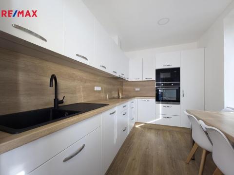 Pronájem bytu 2+1, Třebíč - Borovina, Lidická, 52 m2