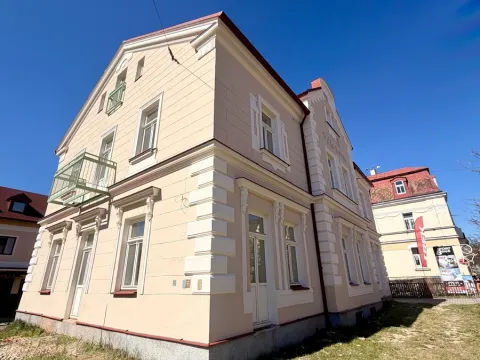 Prodej bytu 1+kk, Mariánské Lázně, Hlavní třída, 32 m2