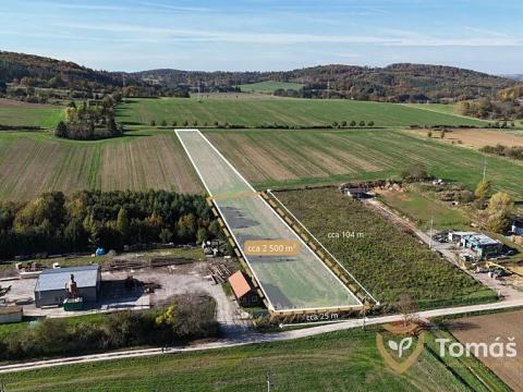 Prodej komerčního pozemku, Moravské Knínice, 6939 m2