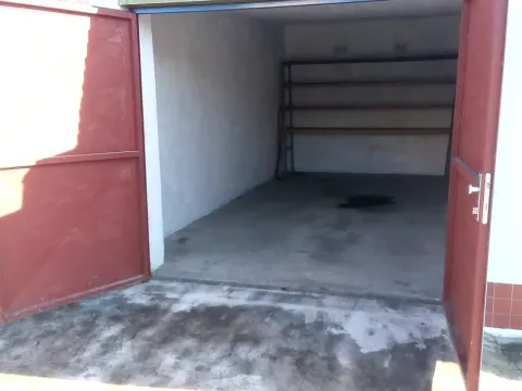 Prodej garáže, Praha - Zbraslav, Nad parkem, 19 m2