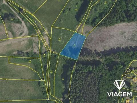 Prodej podílu pole, Lešany, 1353 m2