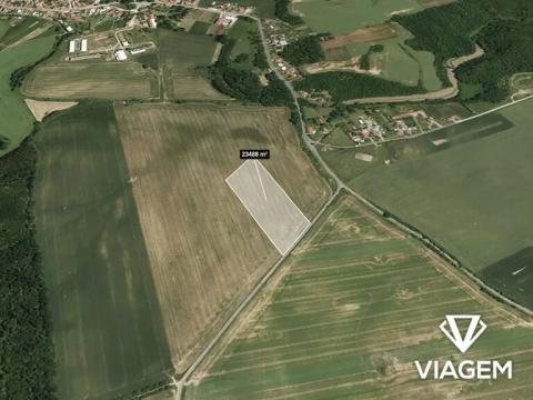 Prodej podílu pole, Hostim, 2609 m2