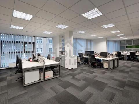 Prodej kanceláře, Praha - Nusle, Pod pramenem, 616 m2