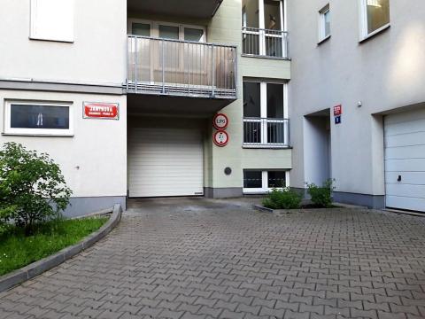 Prodej garážového stání, Praha - Strašnice, Janýrova, 15 m2