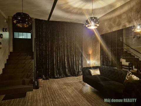 Pronájem obchodního prostoru, Praha - Vinohrady, Lužická, 150 m2