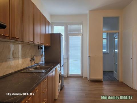 Pronájem bytu 4+1, Praha - Smíchov, Stroupežnického, 140 m2