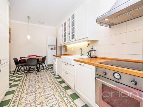 Prodej bytu 3+1, Praha - Smíchov, Zborovská, 89 m2