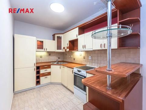 Pronájem bytu 2+kk, Praha - Kbely, Semilská, 69 m2
