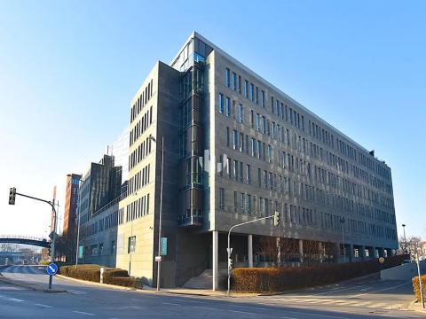 Pronájem kanceláře, Praha - Karlín, Karolinská, 1477 m2