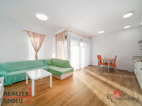 Pronájem bytu 2+kk, Chlumec nad Cidlinou - Chlumec nad Cidlinou IV, Komenského, 53 m2