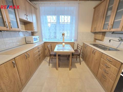 Prodej bytu 3+1, Krnov - Pod Bezručovým vrchem, Nádražní, 58 m2