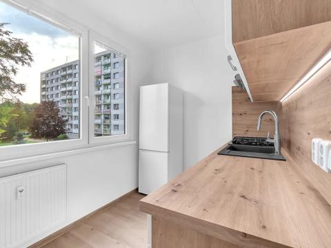 Pronájem bytu 1+1, Trutnov, Fialková, 34 m2