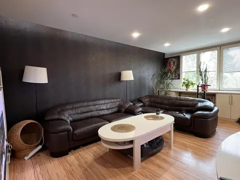 Prodej bytu 2+1, Karlovy Vary, Maďarská, 61 m2