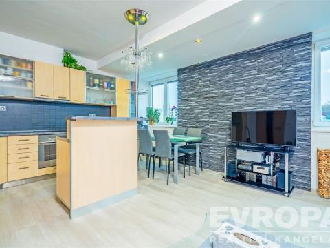 Prodej bytu 3+kk, Hradec Králové - Třebeš, Ve Stromovce, 74 m2