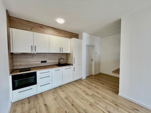 Pronájem bytu 1+kk, České Budějovice - České Budějovice 4, Vrbenská, 39 m2