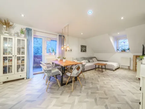 Prodej bytu 4+kk, Karlovy Vary, Pražská silnice, 98 m2