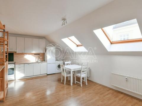 Pronájem bytu 2+kk, Praha - Vysočany, Zbuzkova, 44 m2