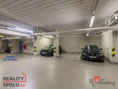 Prodej garážového stání, Brno - Královo Pole, Mojmírovo náměstí, 13 m2