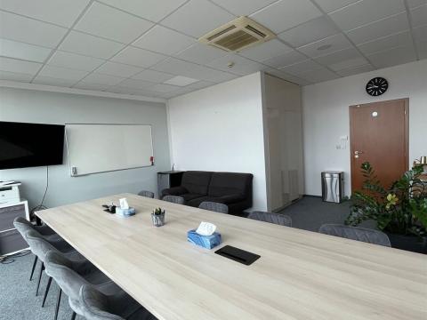 Pronájem kanceláře, Pardubice - Zelené Předměstí, třída Míru, 56 m2