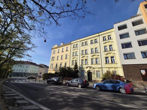 Pronájem atypického bytu, Praha - Nusle, Sinkulova, 141 m2