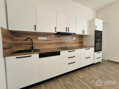 Pronájem bytu 3+1, Sokolov, Nádražní, 100 m2